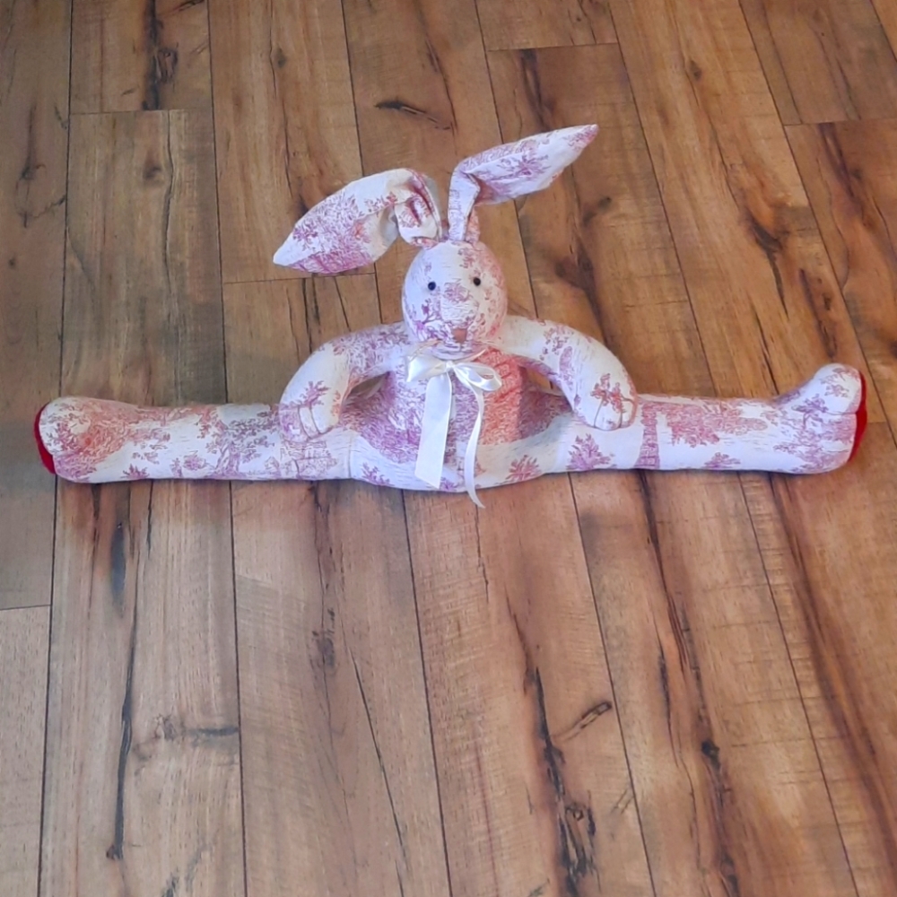 Bunny door stop/sealer